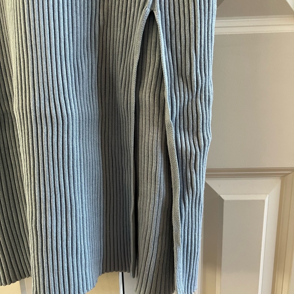 Abercrombie & Fitch Women’s Light Blue V-Neck Ribbed Dress Size XLarge - Picture 3 of 5